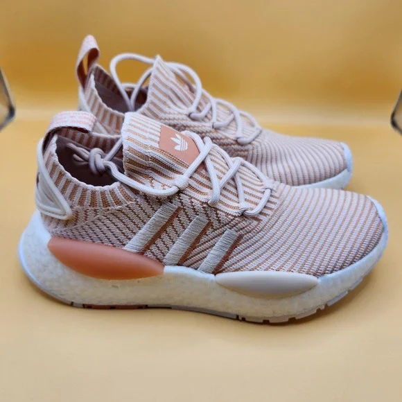 Adidas NMD W1 Shoes Womens Size 6 Pink White Stripe Originals ID4268 Boost Sole - Picture 1 of 11